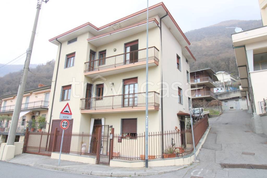 casa indipendente in vendita a Lumezzane in zona San Sebastiano
