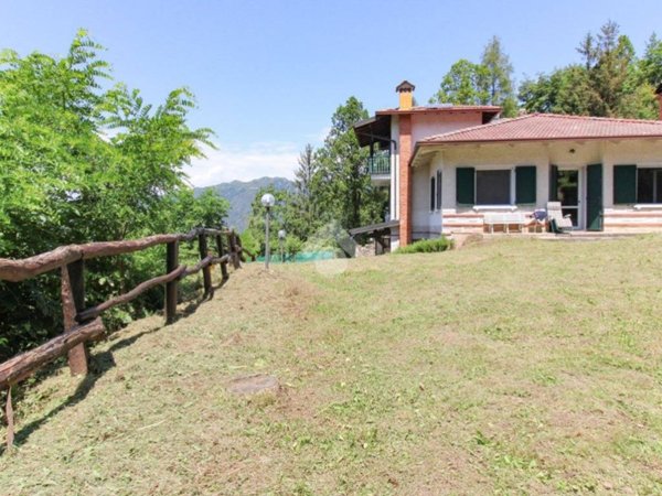 casa indipendente in vendita a Lumezzane in zona Valle.