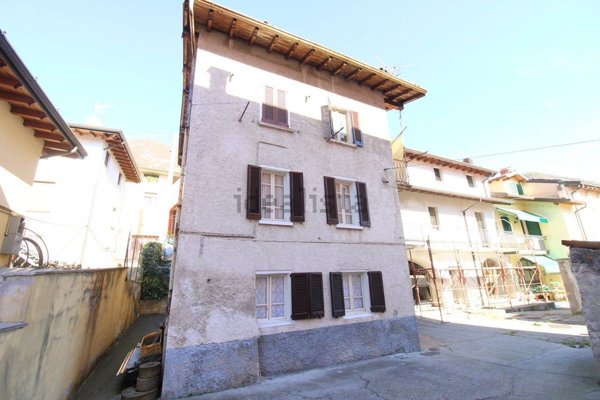 casa indipendente in vendita a Lumezzane in zona Sant'Apollonio