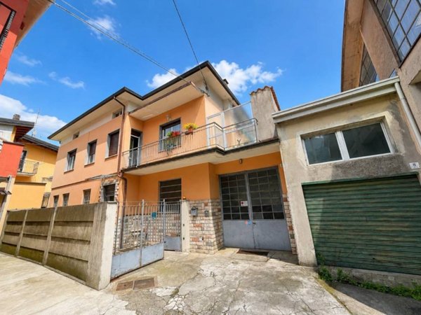casa indipendente in vendita a Lumezzane in zona San Sebastiano