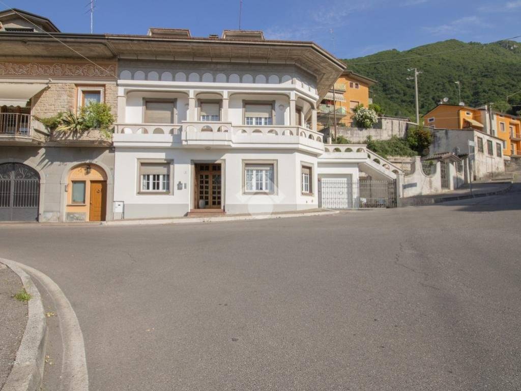 casa indipendente in vendita a Lumezzane in zona San Sebastiano