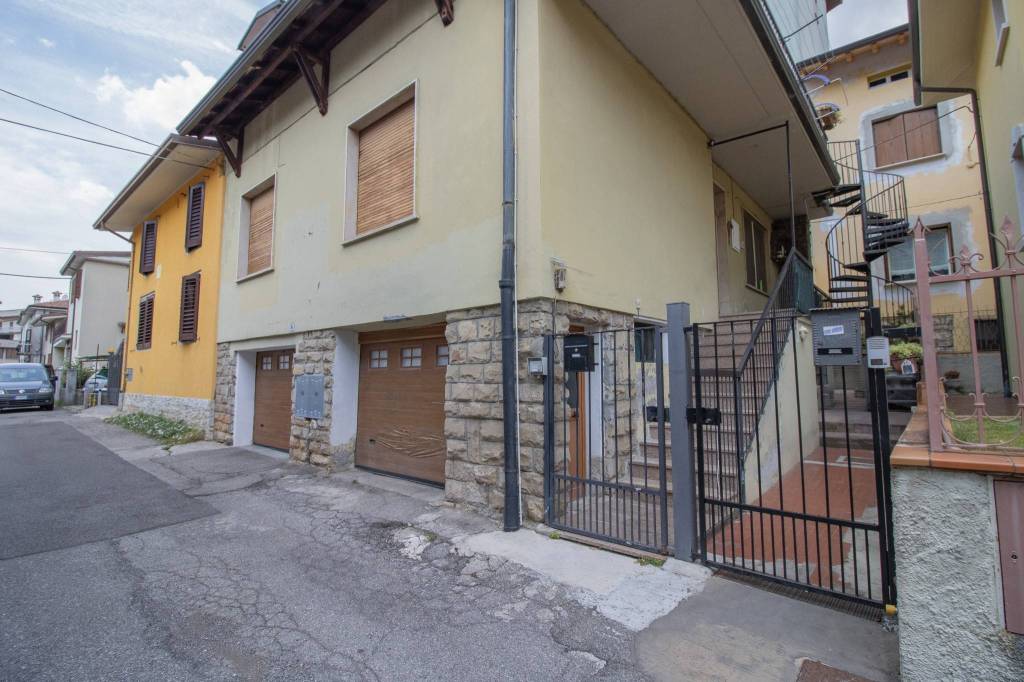 appartamento in vendita a Lumezzane in zona San Sebastiano