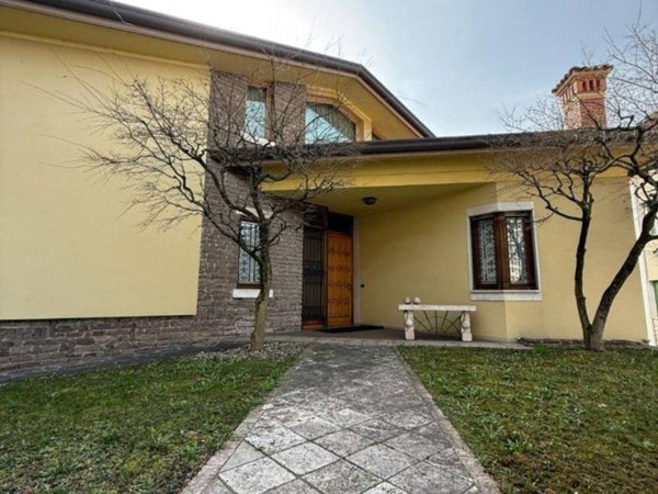 casa indipendente in vendita a Lumezzane in zona Pieve