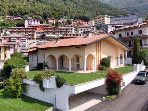 casa indipendente in vendita a Lumezzane in zona Pieve
