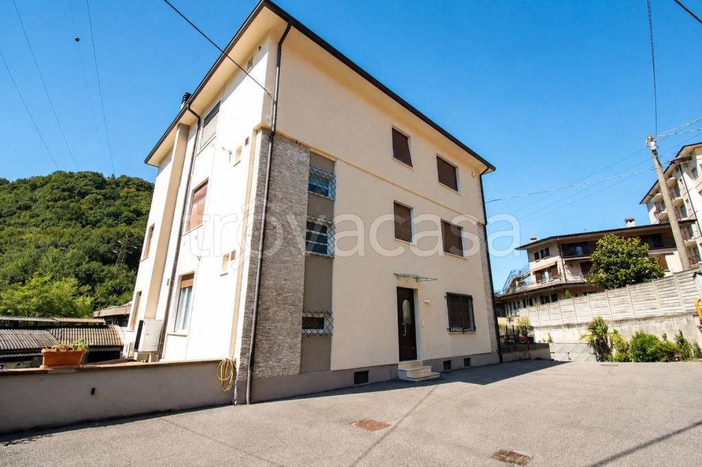 appartamento in vendita a Lumezzane in zona Sant'Apollonio