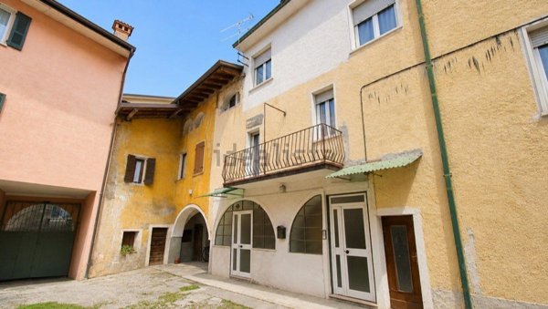 casa indipendente in vendita a Lumezzane in zona Sant'Apollonio