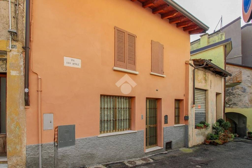 casa indipendente in vendita a Lumezzane in zona Sant'Apollonio