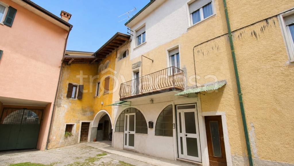 casa indipendente in vendita a Lumezzane in zona Sant'Apollonio