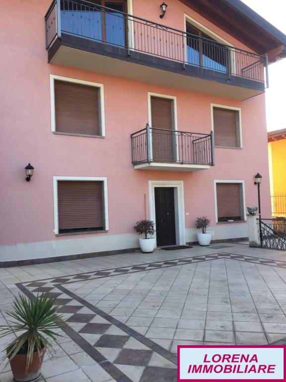 casa indipendente in vendita a Lumezzane in zona Fontana