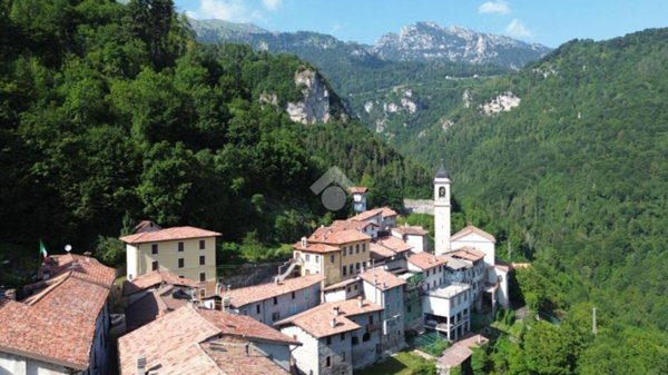 casa indipendente in vendita a Magasa