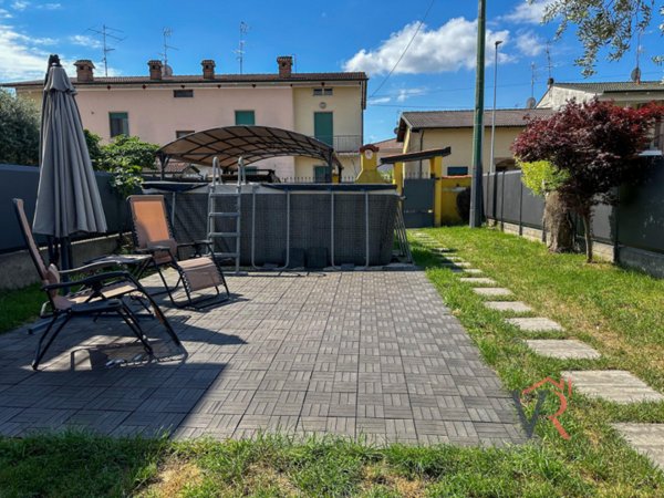 casa indipendente in vendita a Mairano