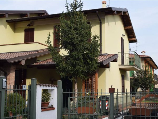 casa indipendente in vendita a Mairano