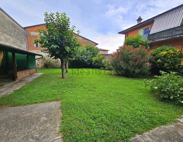 casa indipendente in vendita a Mairano