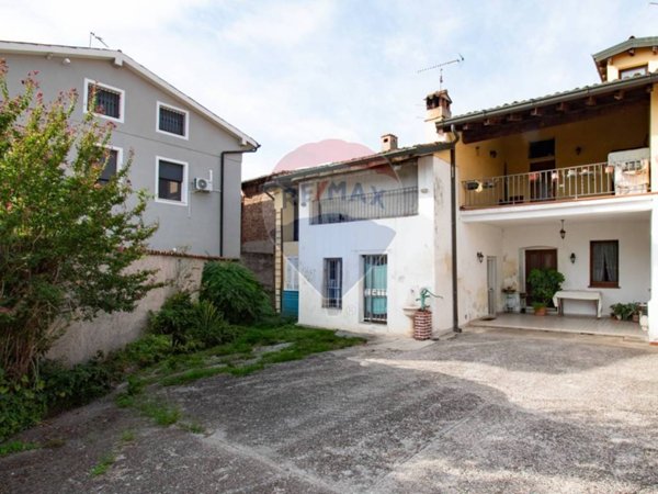 casa indipendente in vendita a Mairano