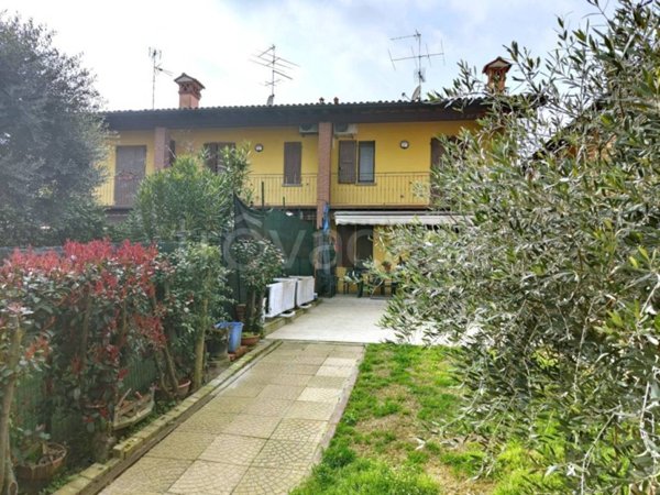 casa indipendente in vendita a Mairano