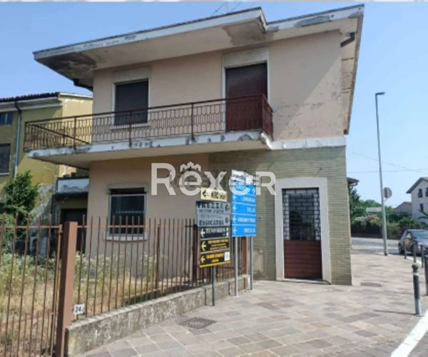 casa indipendente in vendita a Mairano
