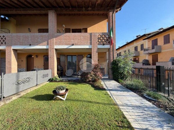casa indipendente in vendita a Mairano