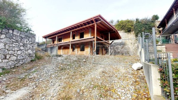 casa indipendente in vendita a Malegno