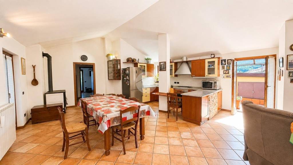 appartamento in vendita a Malegno