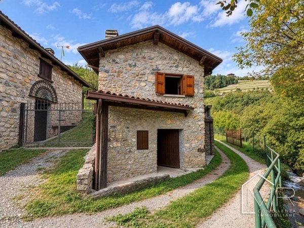 casa indipendente in vendita a Malegno