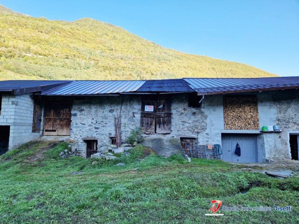 casa indipendente in vendita a Malonno in zona Lava