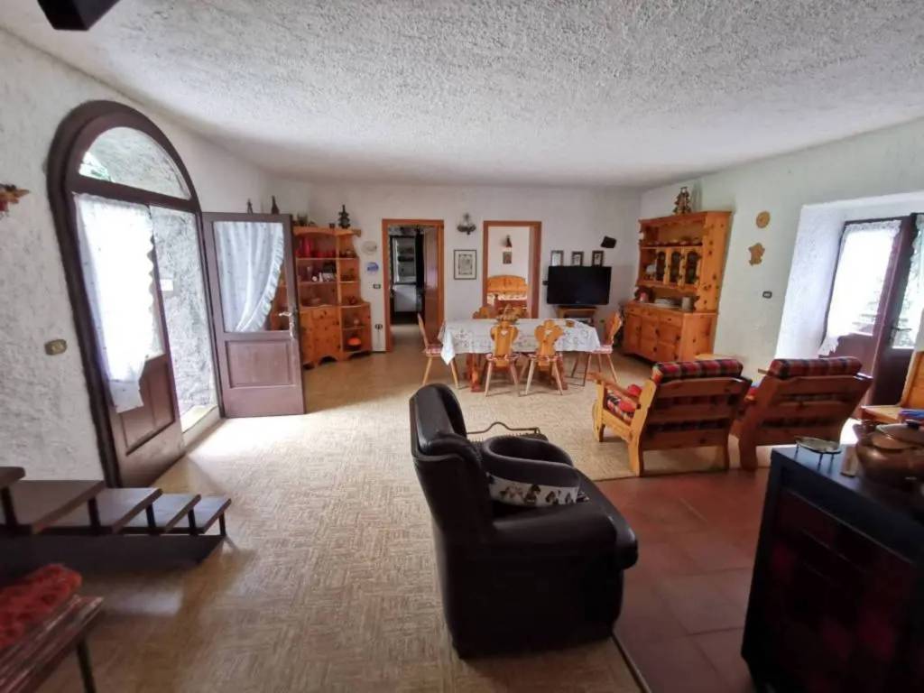 casa indipendente in vendita a Malonno