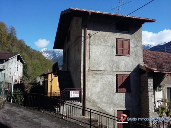 casa indipendente in vendita a Malonno