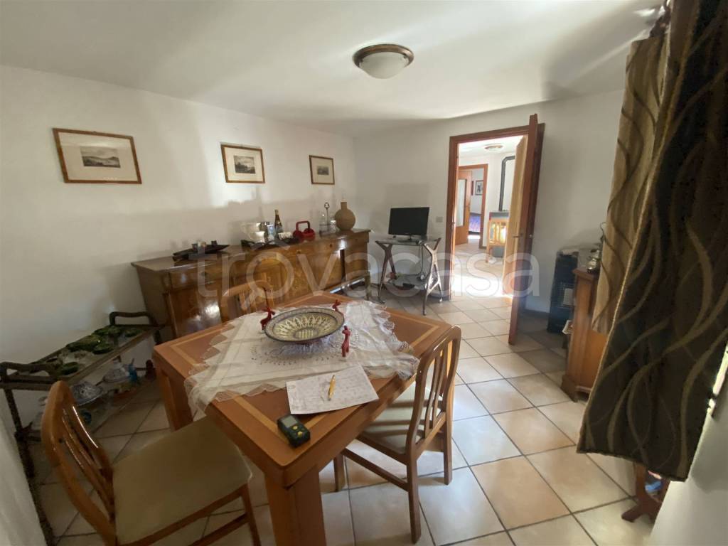 casa indipendente in vendita a Malonno in zona Lava