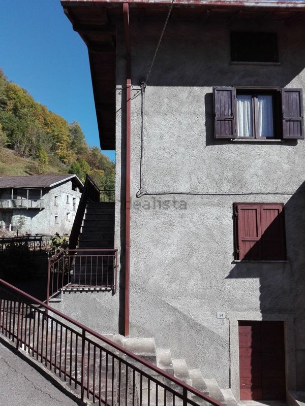 casa indipendente in vendita a Malonno in zona Lava