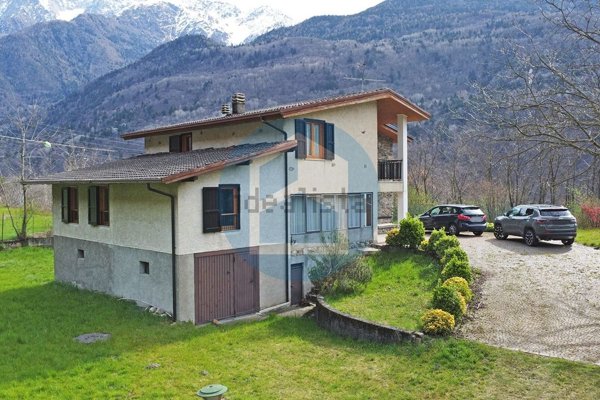 casa indipendente in vendita a Malonno