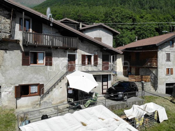 casa indipendente in vendita a Malonno in zona Nazio