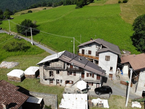 casa indipendente in vendita a Malonno in zona Nazio