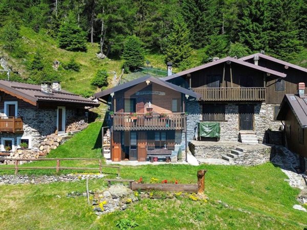 appartamento in vendita a Malonno in zona Lezza