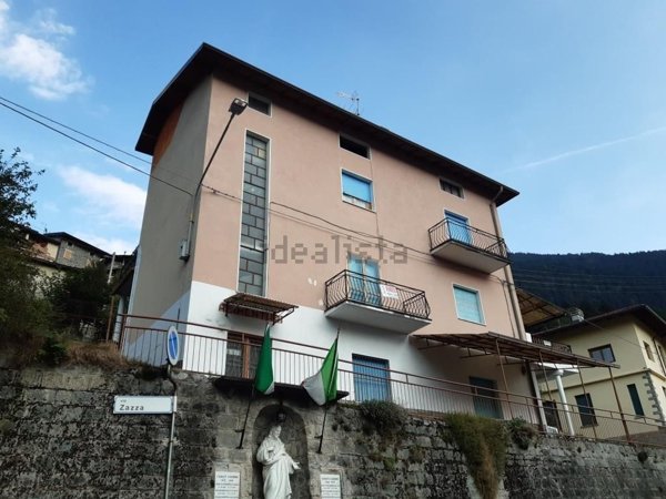 appartamento in vendita a Malonno in zona Zazza
