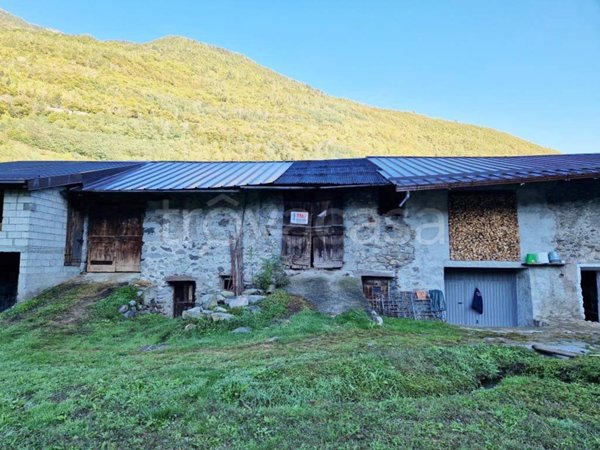 appartamento in vendita a Malonno in zona Lava