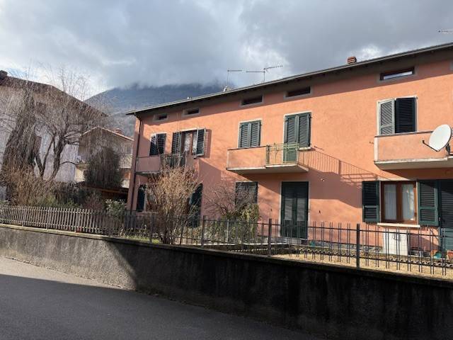 casa indipendente in vendita a Malonno