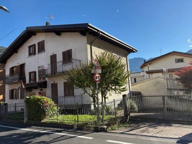 casa indipendente in vendita a Malonno
