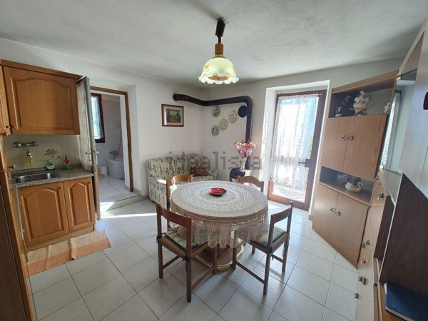 appartamento in vendita a Malonno in zona Lava