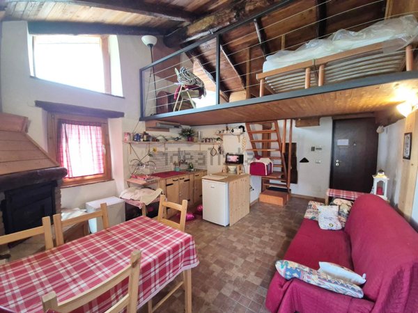 appartamento in vendita a Malonno in zona Odecla