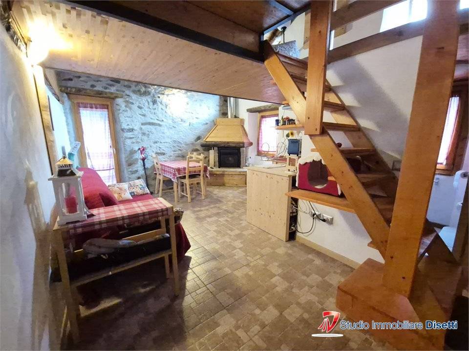 appartamento in vendita a Malonno in zona Odecla