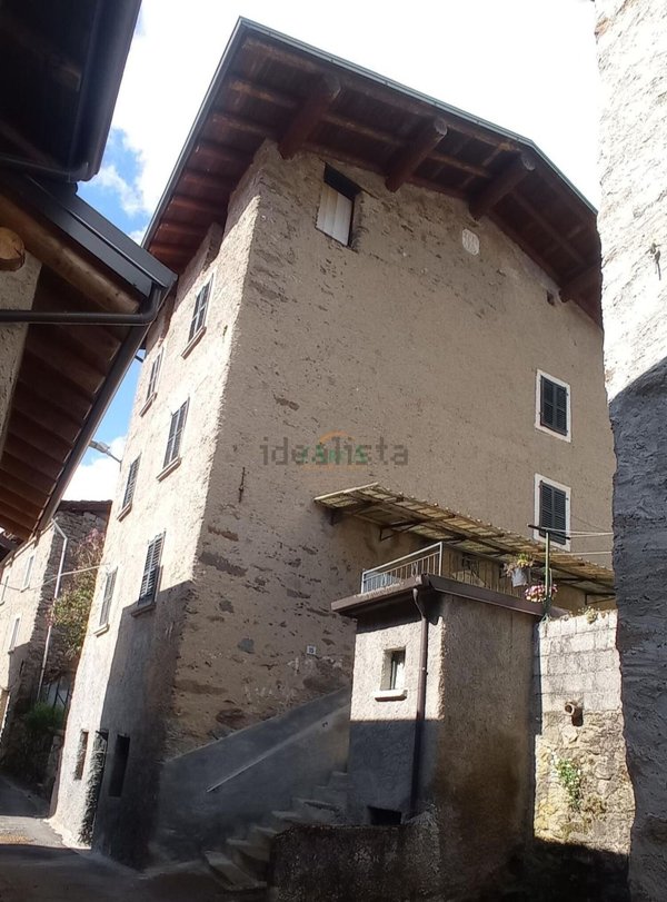 casale in vendita a Malonno in zona Landò