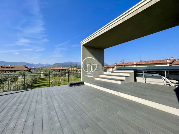 casa indipendente in vendita a Manerba del Garda