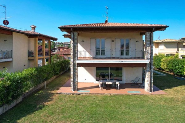 casa indipendente in vendita a Manerba del Garda