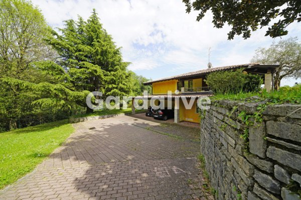 casa indipendente in vendita a Manerba del Garda
