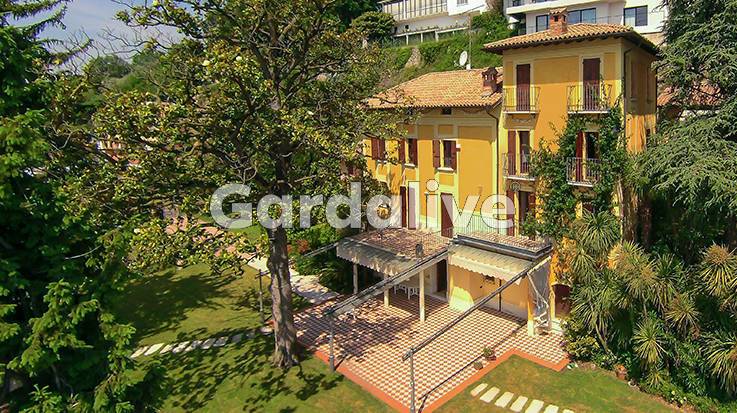 casa indipendente in vendita a Manerba del Garda