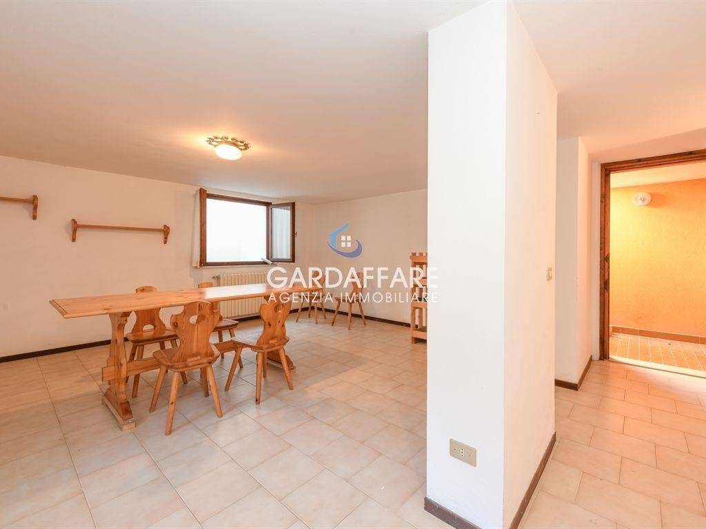 casa indipendente in vendita a Manerba del Garda