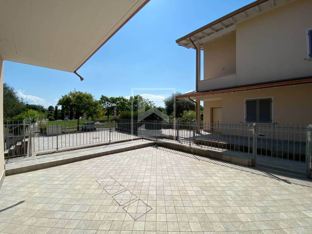 casa indipendente in vendita a Manerba del Garda