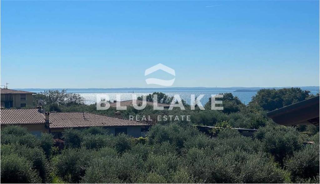 casa indipendente in vendita a Manerba del Garda in zona Solarolo