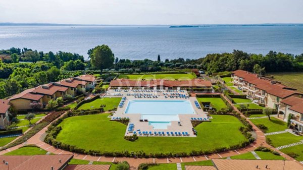 appartamento in vendita a Manerba del Garda in zona Solarolo