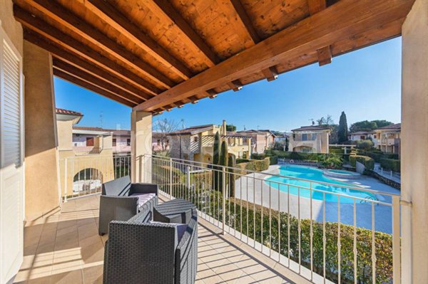 casa indipendente in vendita a Manerba del Garda in zona Pieve Vecchia